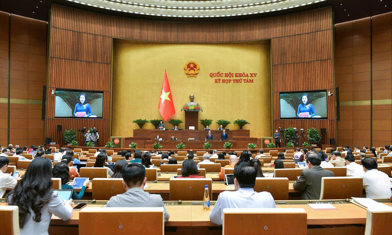 Phó Chủ tịch Quốc hội Nguyễn Thị Thanh điều hành thảo luận về Luật Quảng cáo sửa đổi - Ảnh: VGP/LS