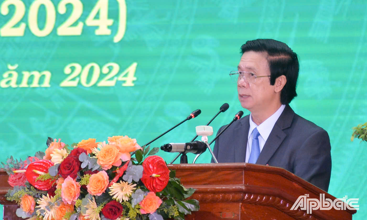 Đồng chí Nguyễn Văn Danh, Ủy viên Ban Chấp hành Trung ương Đảng, Bí thư Tỉnh ủy Tiền Giang, Trưởng đoàn Đại biểu Quốc hội tỉnh Tiền Giang phát biểu tại buổi Lễ kỷ niệm 80 năm ngày thành lập Quân đội nhân dân Việt Nam.  