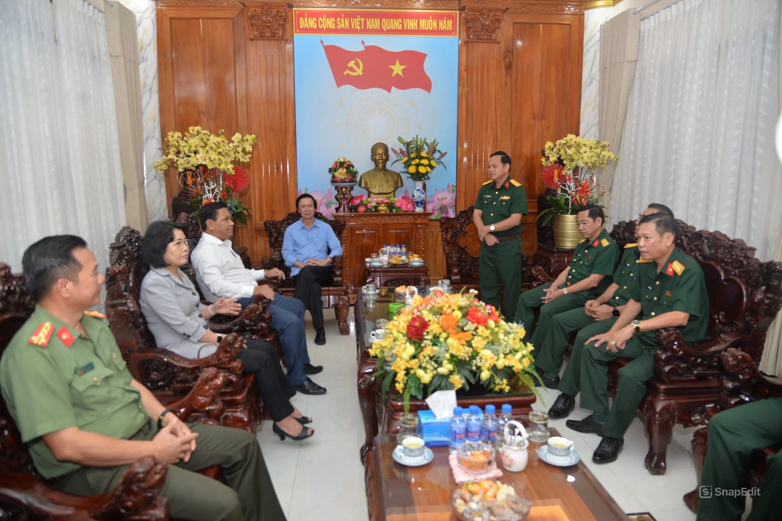 Đại tá Phạm Văn Thanh, Ủy viên Ban Thường vụ Tỉnh ủy, Chỉ huy trưởng Bộ chỉ huy Quân sự tỉnh Tiền Giang cảm ơn đồng chí Bí thư Tỉnh ủy đã đến chúc tết và động viên cán bộ, chiến sĩ.