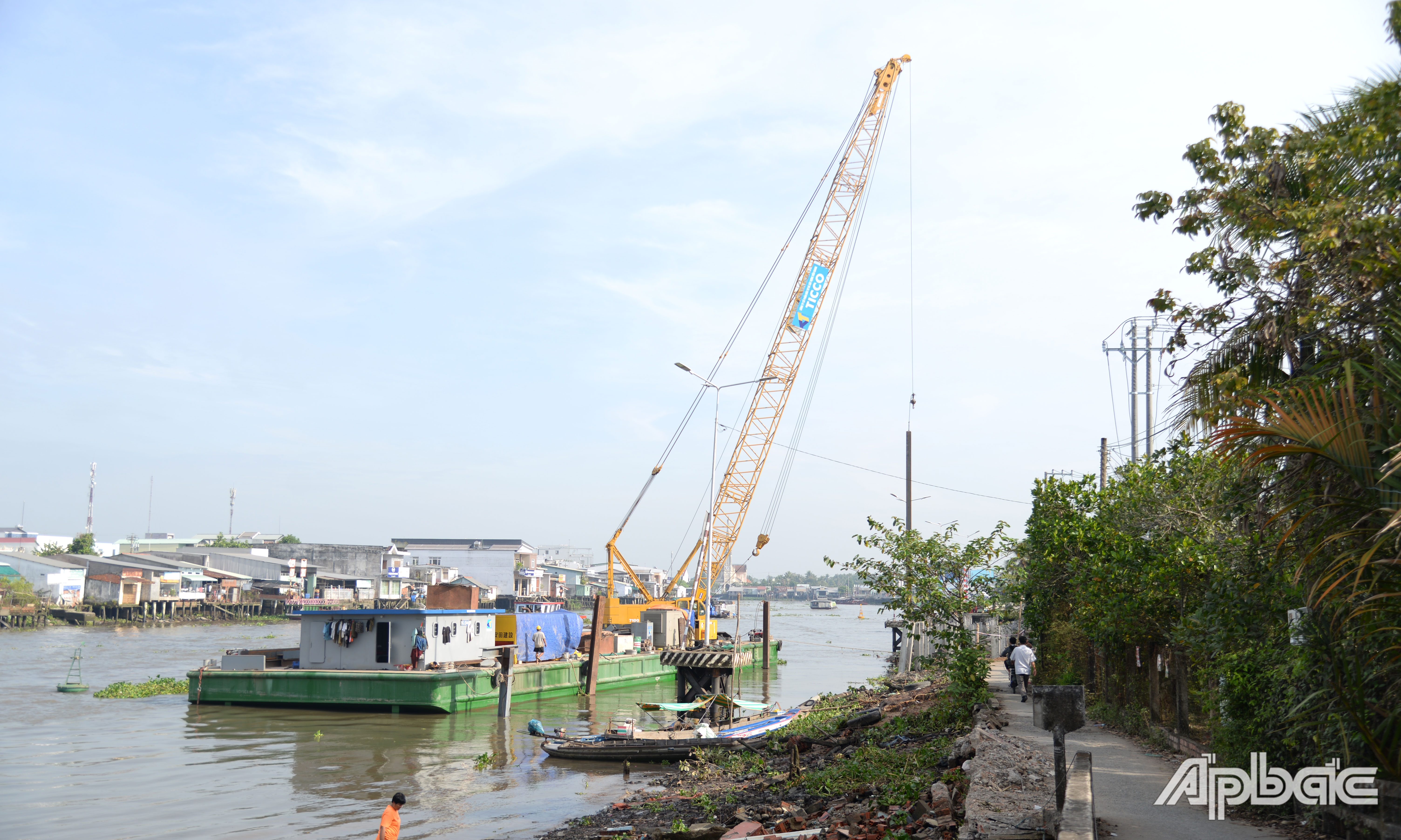 Nhà thầu đang tập trung đẩy nhanh tiến độ thi công.