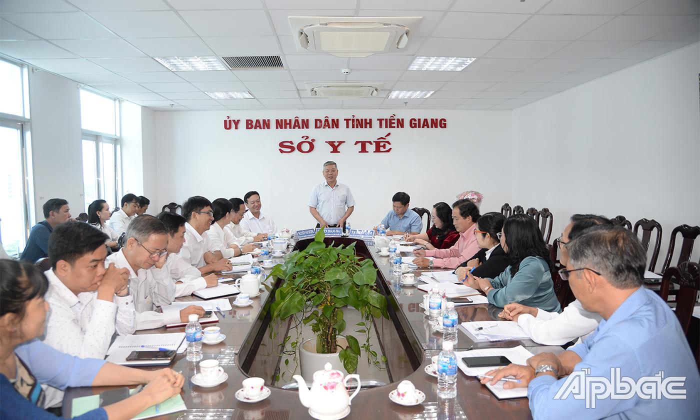 Quang cảnh buổi làm việc