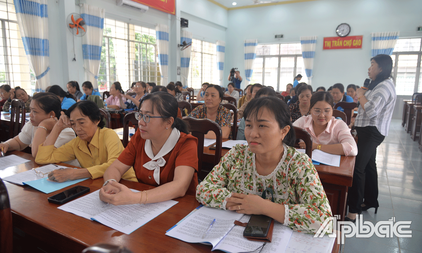 Quang cảnh buổi truyền thông.