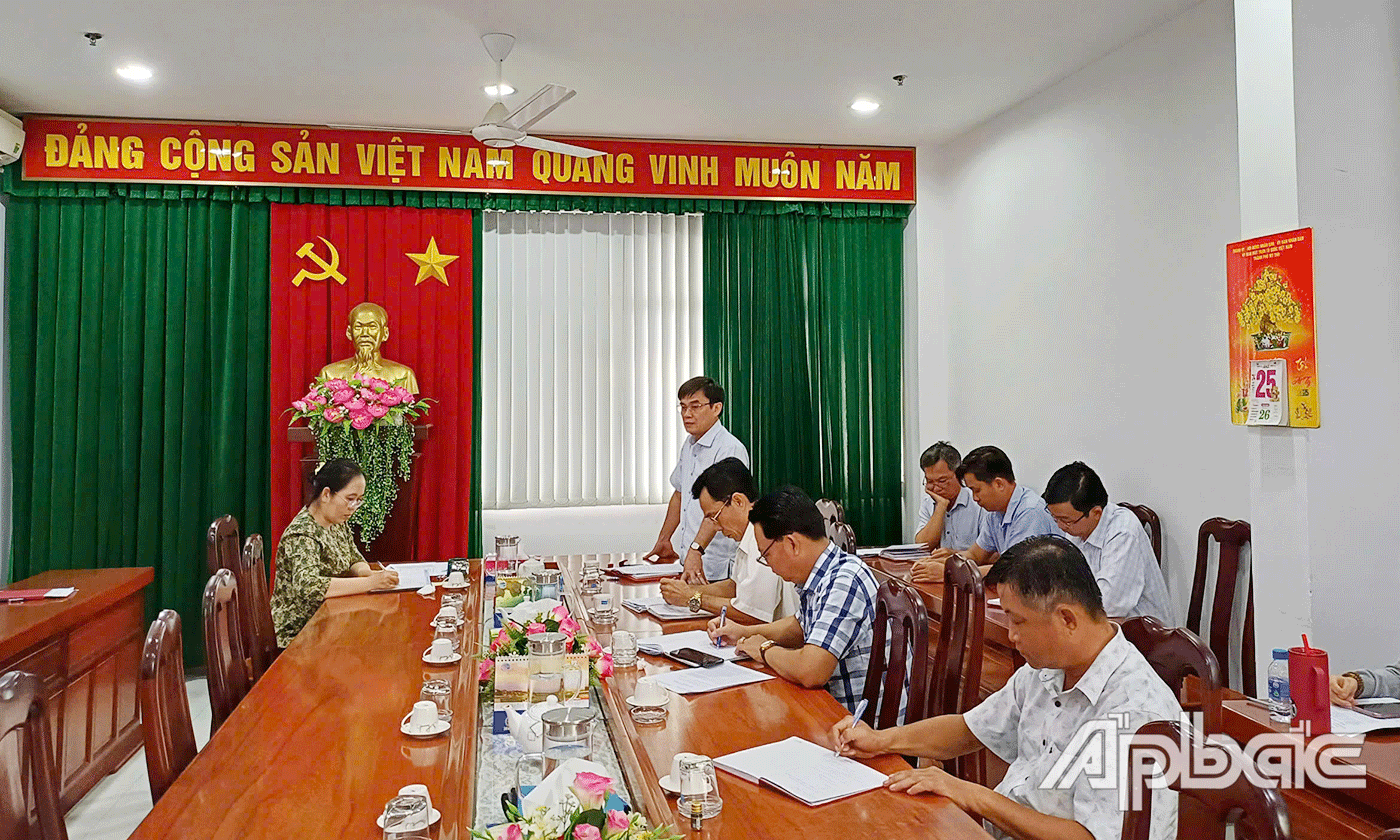Quang cảnh buổi sinh hoạt chuyên đề của Chi bộ Ban Tổ chức Tỉnh ủy.