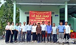 Huyện Chợ Gạo: Bàn giao sửa chữa nhà ở cho gia đình chính sách tại xã Bình Phan