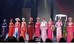 Unique art programme features traditional Vietnamese long dress