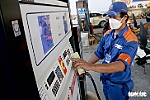 Giá xăng tiếp tục giảm, RON95 còn gần 19.000 đồng/lít