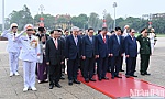 Party, State leaders pay tribute to President Ho Chi Minh on 50th anniversary of national reunification