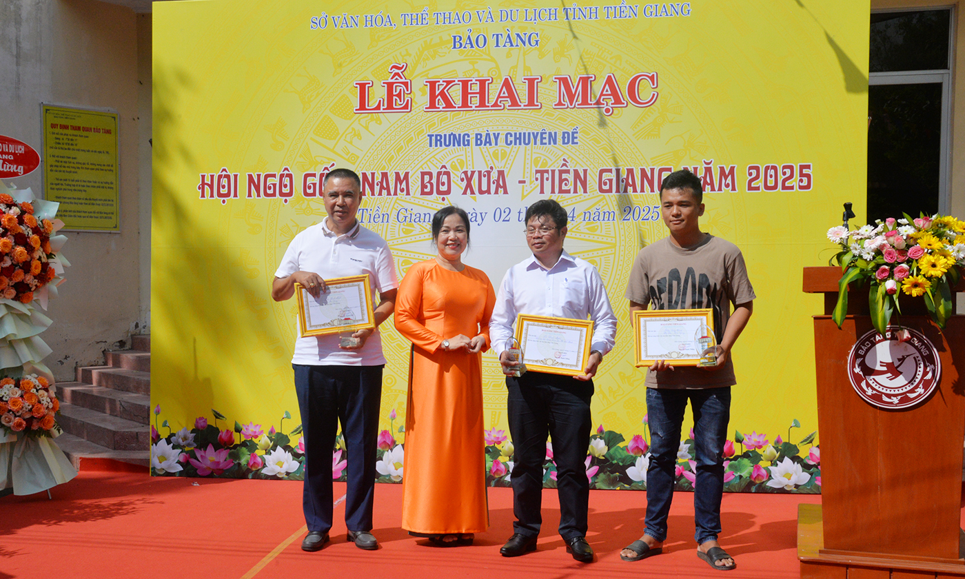 Phó Giám đốc Bào tàng Tiền Giang