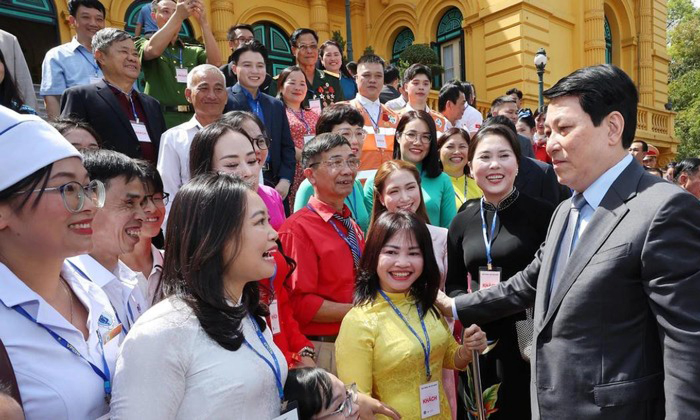State President Luong Cuong meets with exemplary individuals featured in the Vietnam Television (VTV) programme 