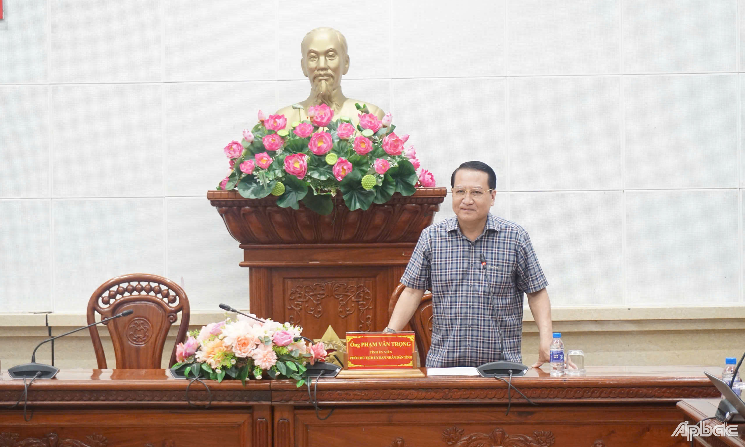 Đồng chí Phạm Văn Trọng phát biểu kết luận cuộc họp.