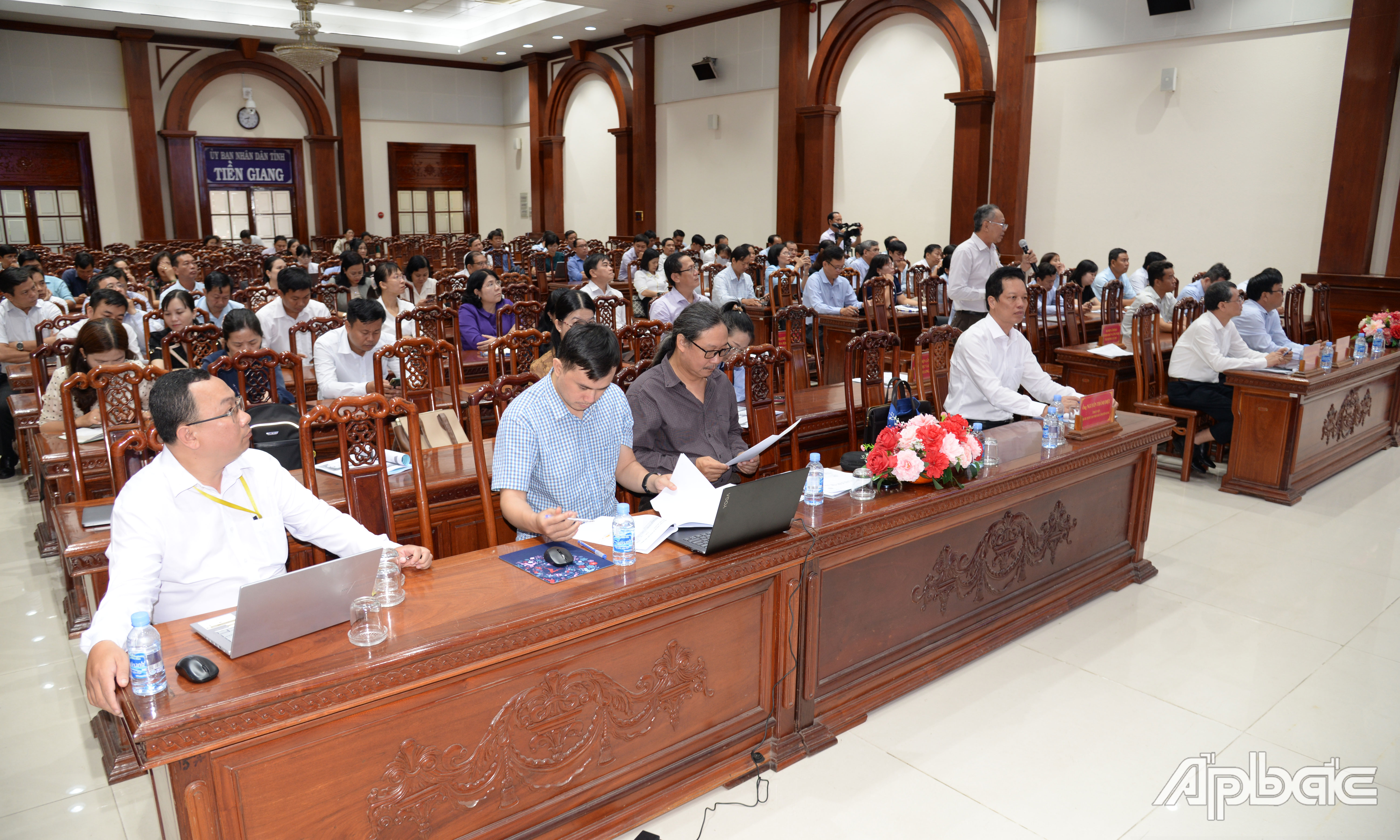 Quang cảnh hội nghị.