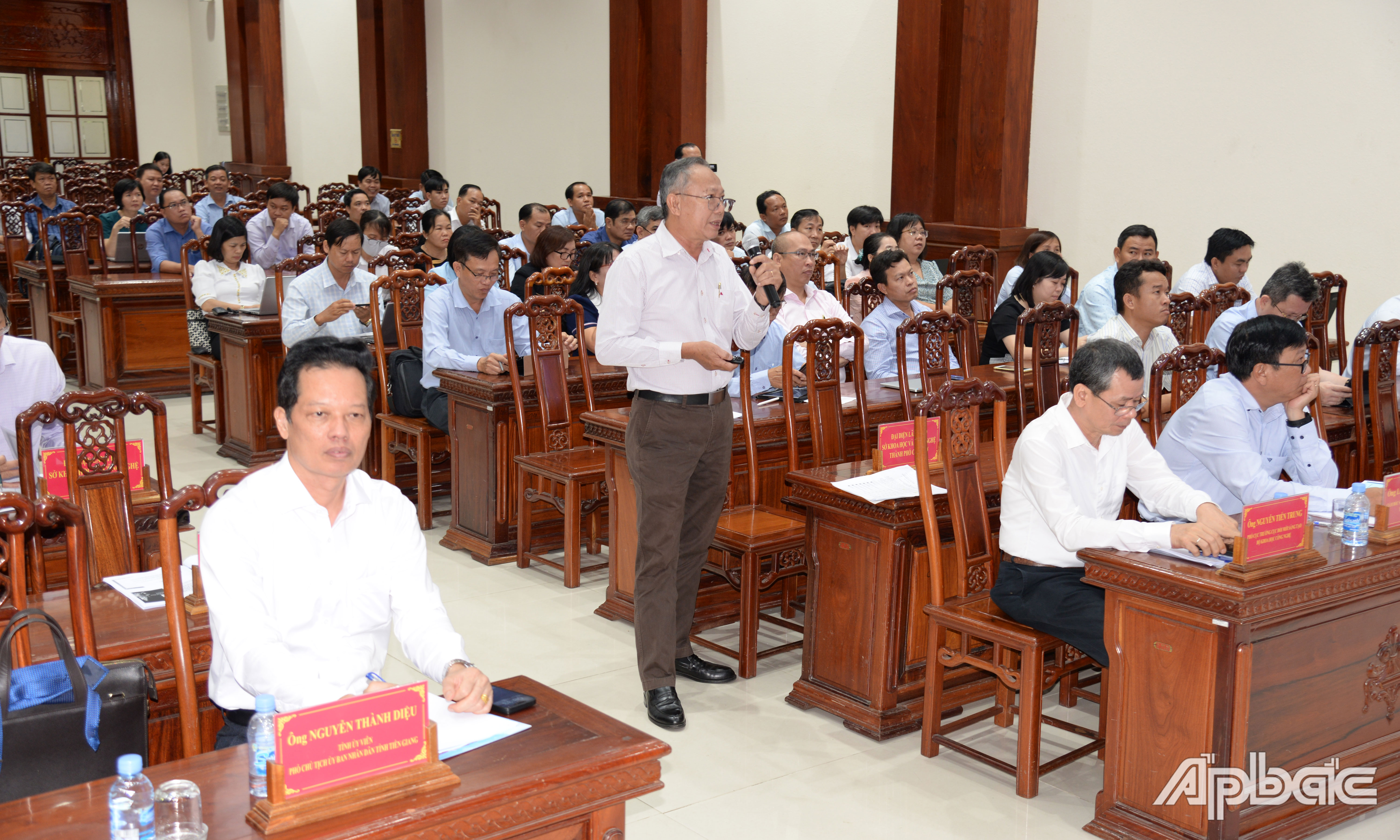 Phó Giám đốc Sở KH&CN báo cáo kết quả Chỉ số PII tại hội thảo.