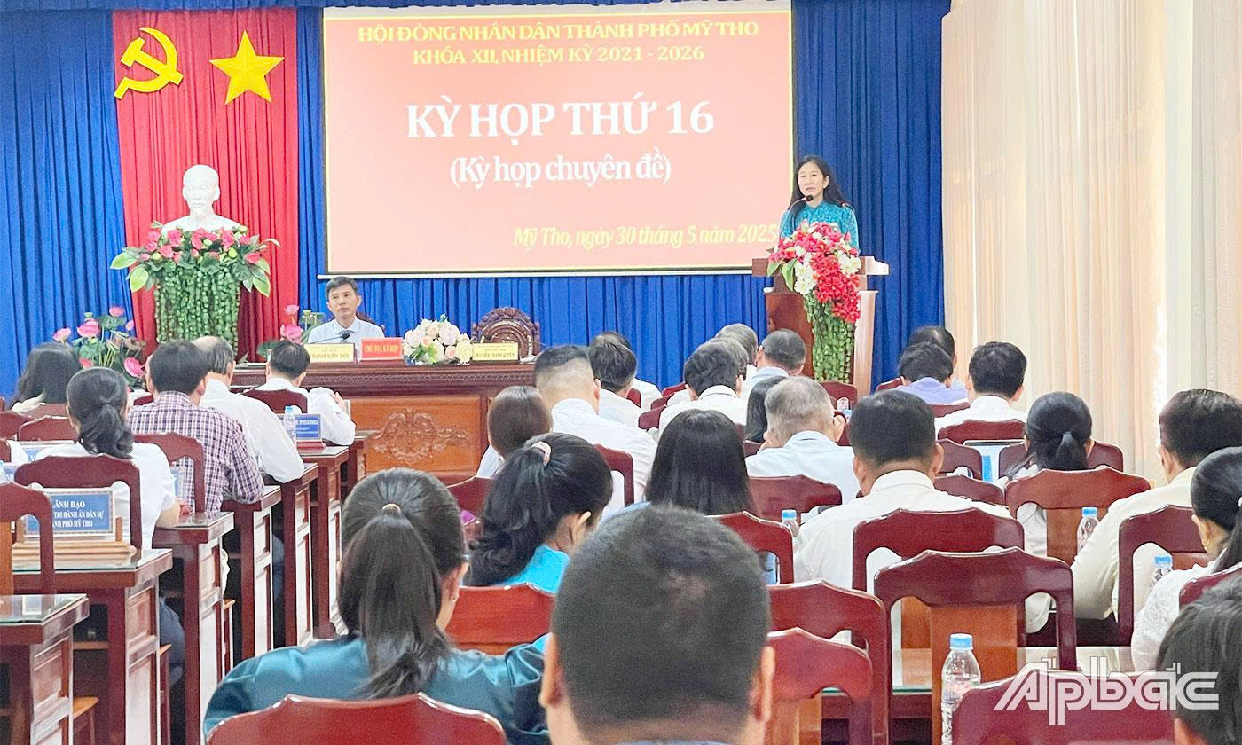 Quang cảnh kỳ họp thứ 16 HĐND TP. Mỹ Tho.