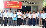 Chung tay xóa nhà tạm, nhà dột nát