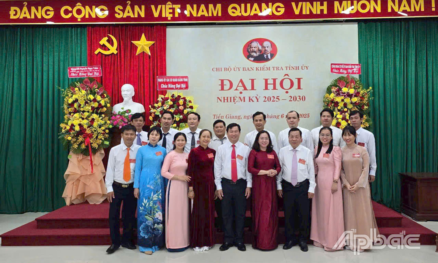 Chi bộ Cơ quan UBKT Tỉnh ủy là chi bộ tiêu biểu.