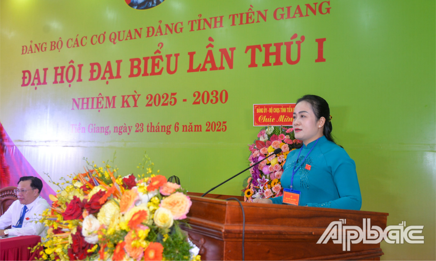 Đồng chí Nguyễn Hải Trâm, Phó Bí thư Thường trực Tỉnh ủy, Bí thư Đảng ủy các cơ quan Đảng tỉnh Tiền Giang phát biểu bế mạc Đại hội.