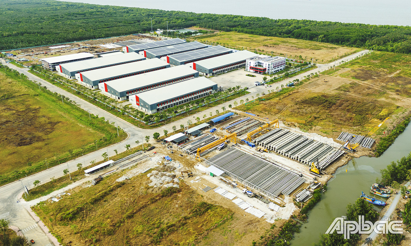 Tiền Giang đẩy mạnh thu hút đầu tư (Trong ảnh: Cụm công nghiệp Gia Thuận 1, huyện Gò Công Đông)