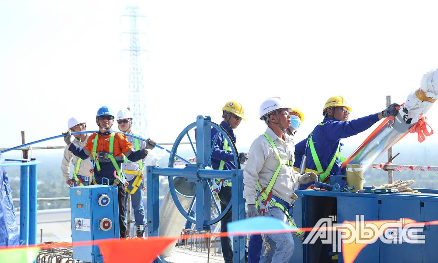 Thi công dự án cầu rạch miễu 2