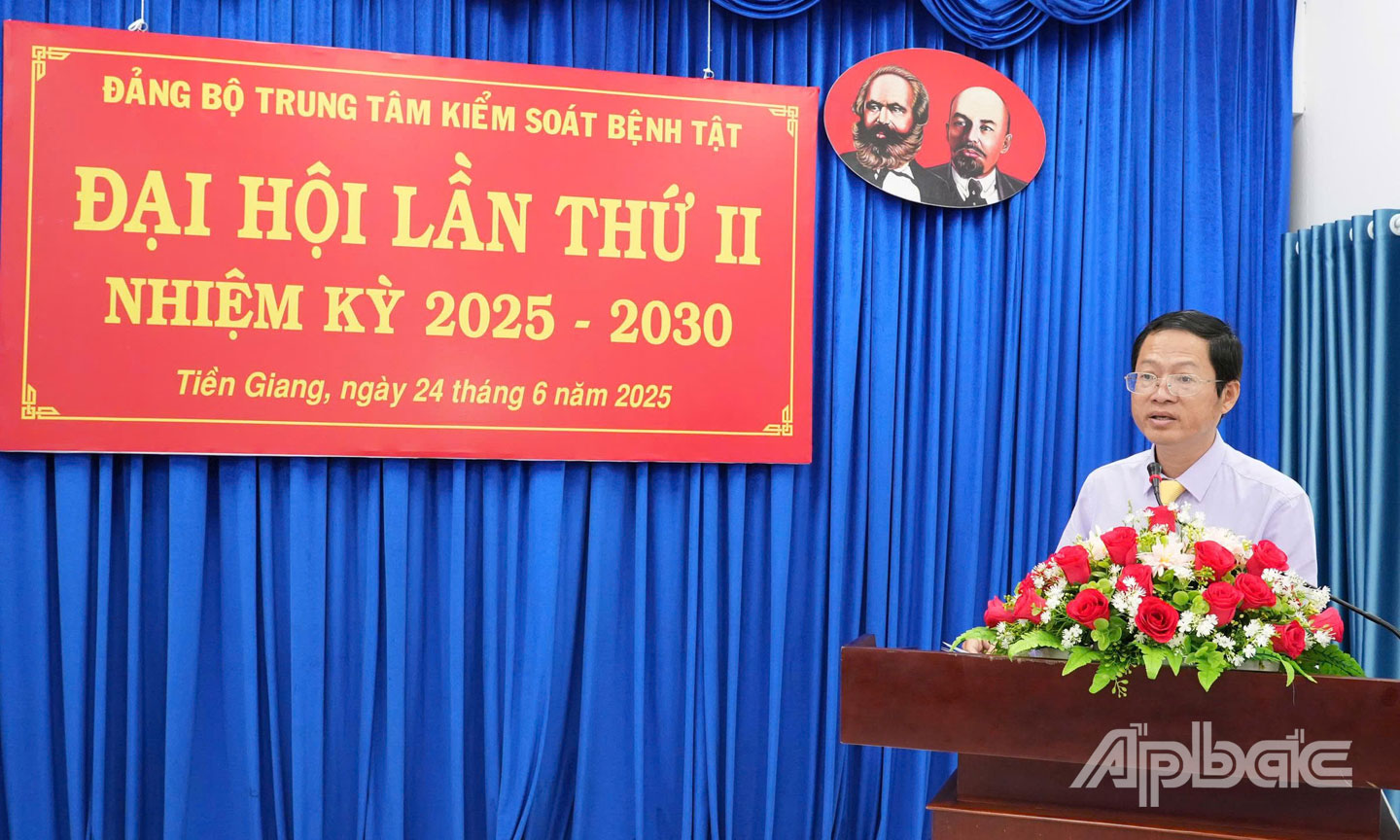 Đồng chí Trương Hồ Phong, phát biểu.
