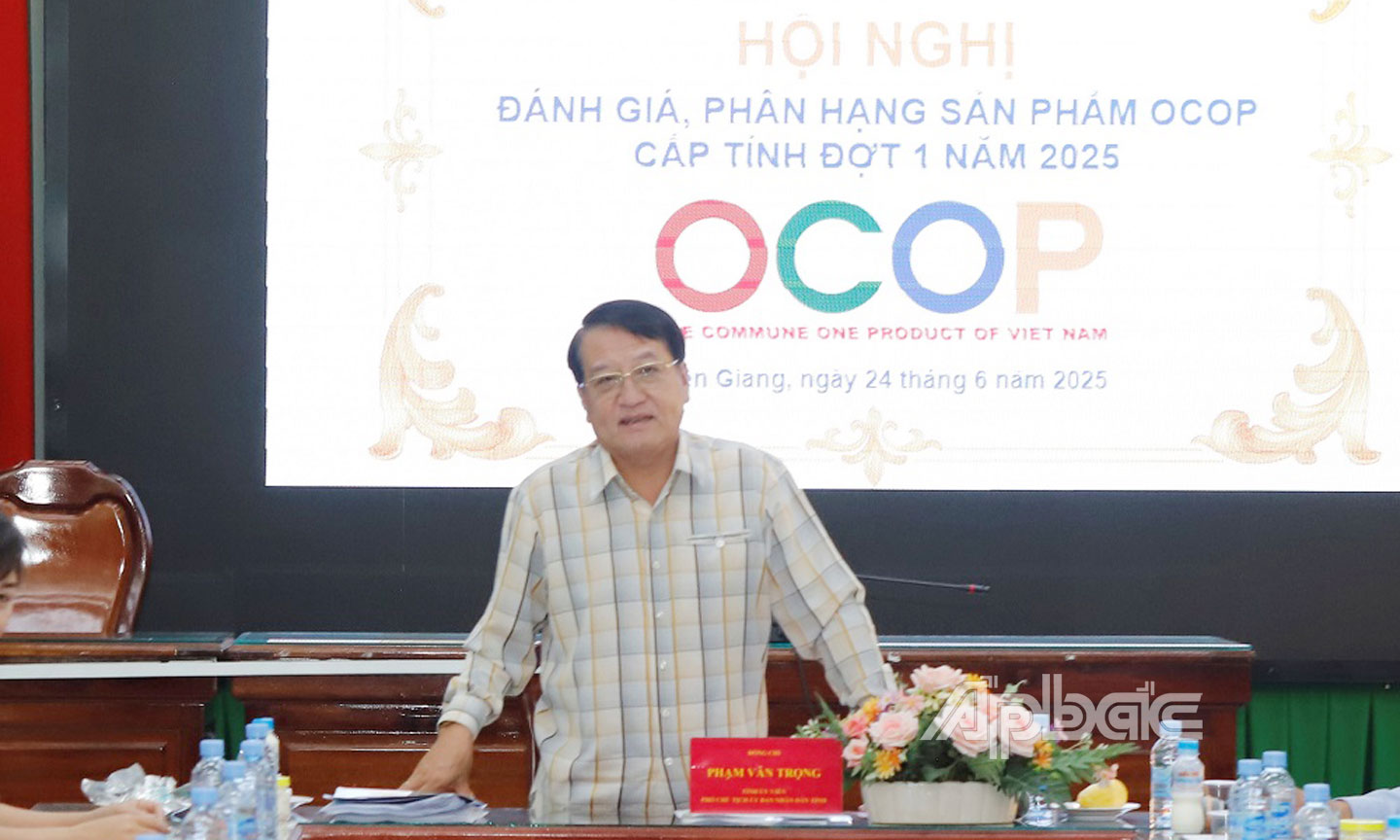 Phát biểu tổng kết Hội nghị của Phó Chủ tịch UBND tỉnh Phạm Văn Trọng.