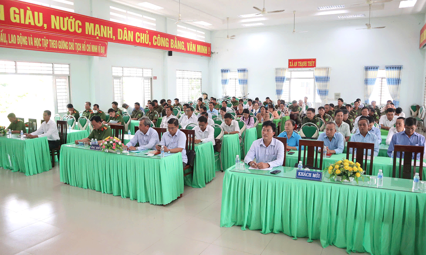 Đại biểu tham dự.