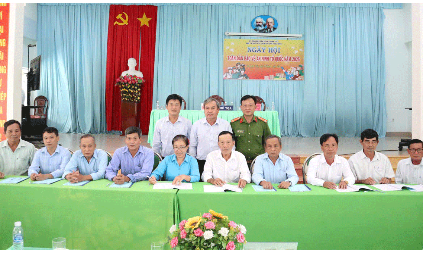 Ký kết giao ước thi đua.