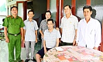 Hội Cựu Công an nhân dân tỉnh Đồng Tháp thăm, tặng quà cựu cán bộ Công an