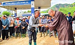 Chùa Liên Hoa trao 1.000 phần quà hỗ trợ đồng bào 2 tỉnh Sơn La và Điện Biên