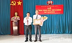 Đảng ủy phường Bình Xuân trao Huy hiệu Đảng dịp 2-9