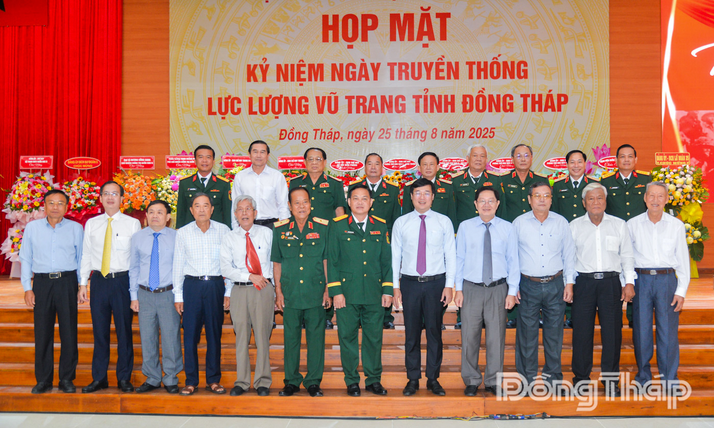 Họp mặt kỷ niệm Ngày truyền thống lực lượng vũ trang tỉnh Đồng Tháp