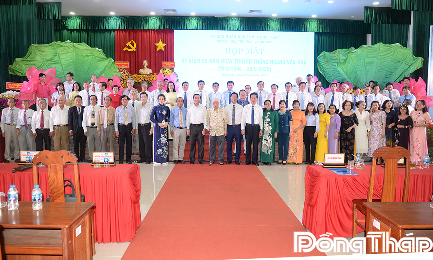 Họp mặt kỷ niệm 80 năm Ngày truyền thống ngành Văn hóa