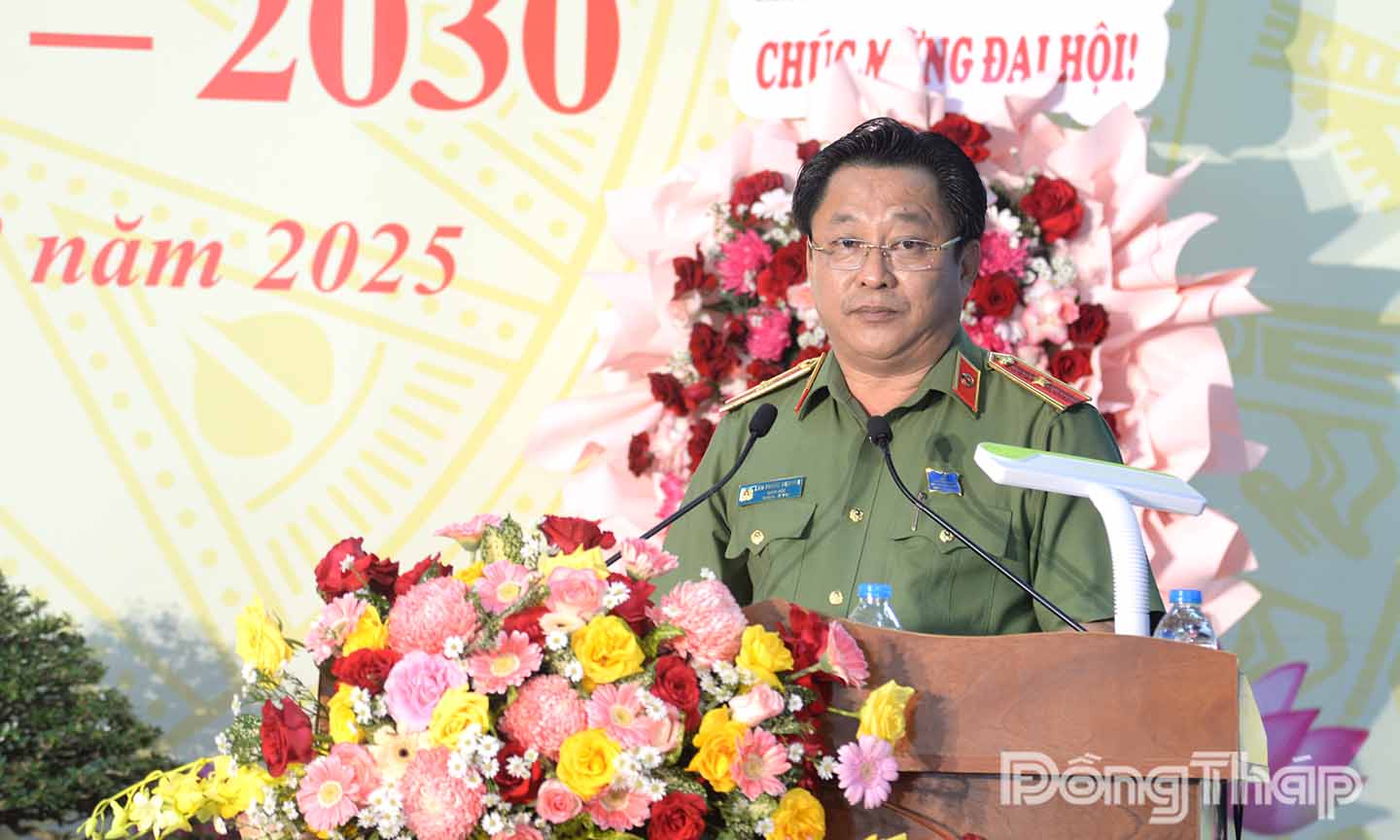 Đồng chí Thiếu tướng Lâm Phước Nguyên phát biểu tại Đại hội.
