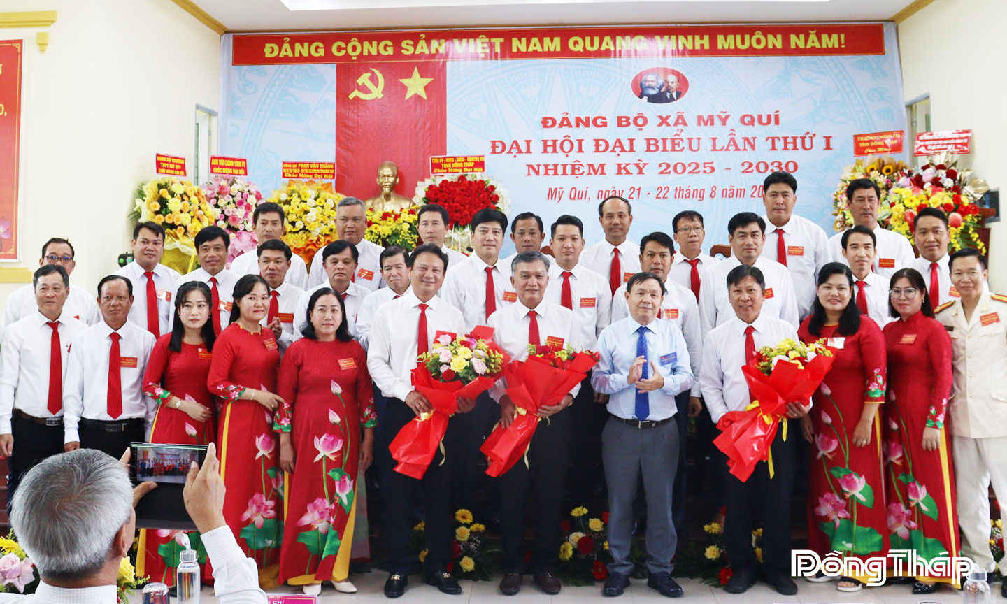 Ban chấp hành Đảng bộ xã Mỹ Quý nhiệm kỳ 2025 – 2030 ra mắt Đại hội.