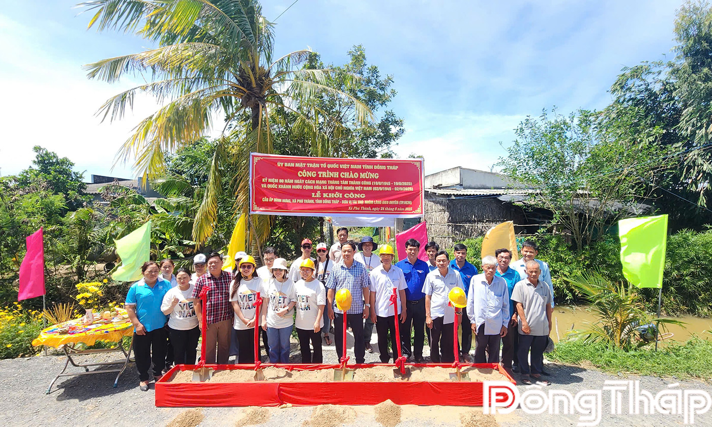 Quang cảnh lễ khởi công
