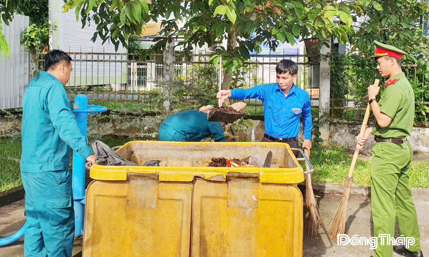 Tuổi trẻ Hội Cư ra quân thực hiện công trình “Cung đường xanh” năm 2025.
