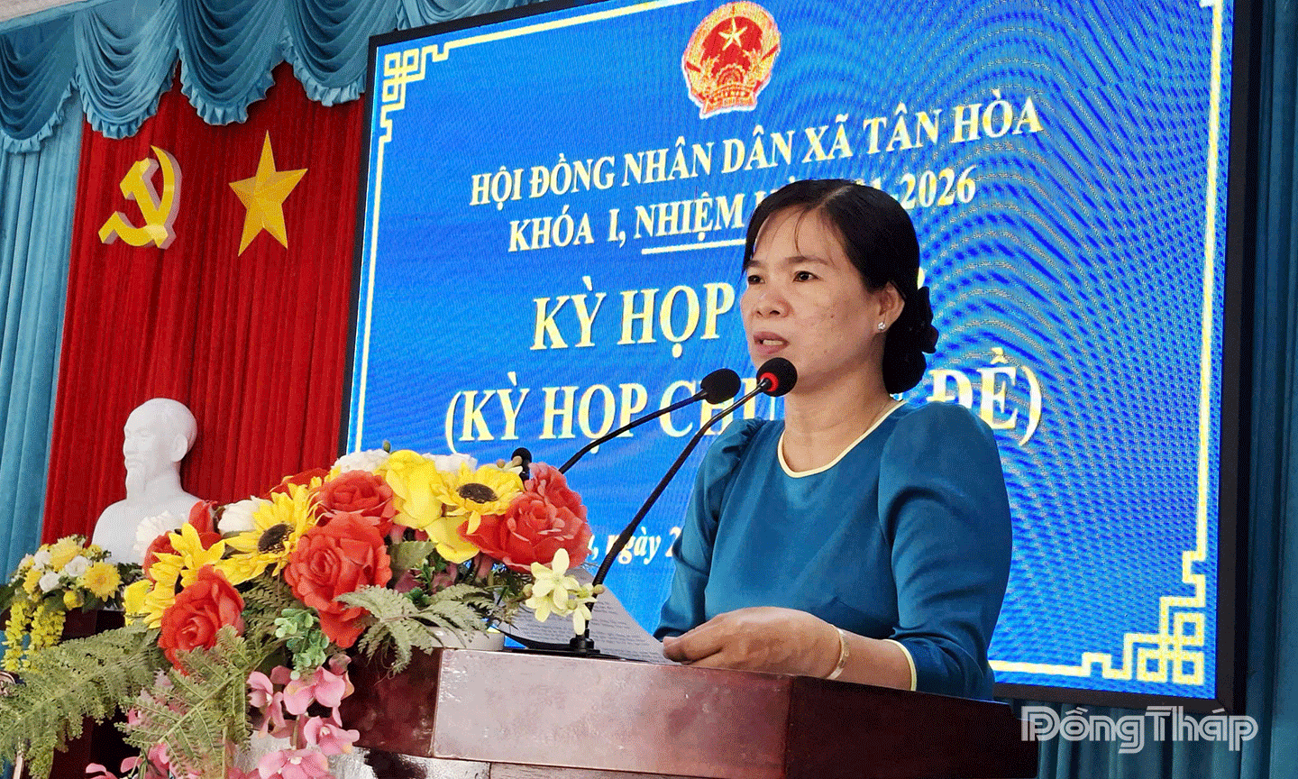 đồng chí Nguyễn Thị Huỳnh Trang – Bí thư Đảng ủy, Chủ tịch HĐND xã