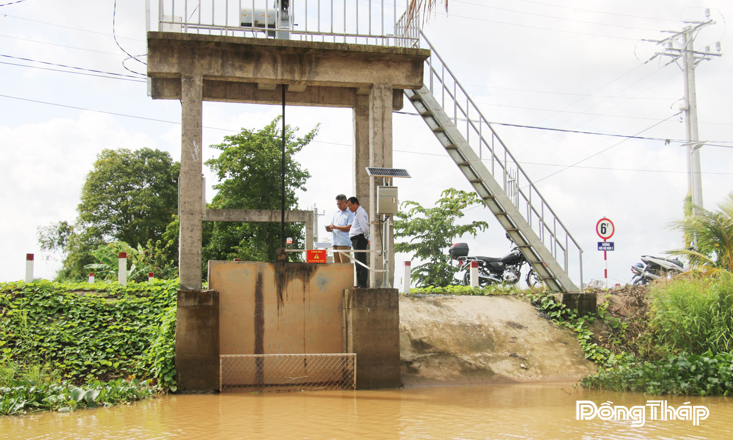 Hệ thống trạm bơm điện của Hợp tác xã Thành Lập (xã Tân Hồng) đảm bảo phục vụ tốt nhu cầu sản xuất nông nghiệp của người dân.