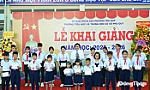 Đồng chí Trần Văn Dũng dự Lễ khai giảng năm học mới tại Trường Tiểu học và THCS Phú Quý