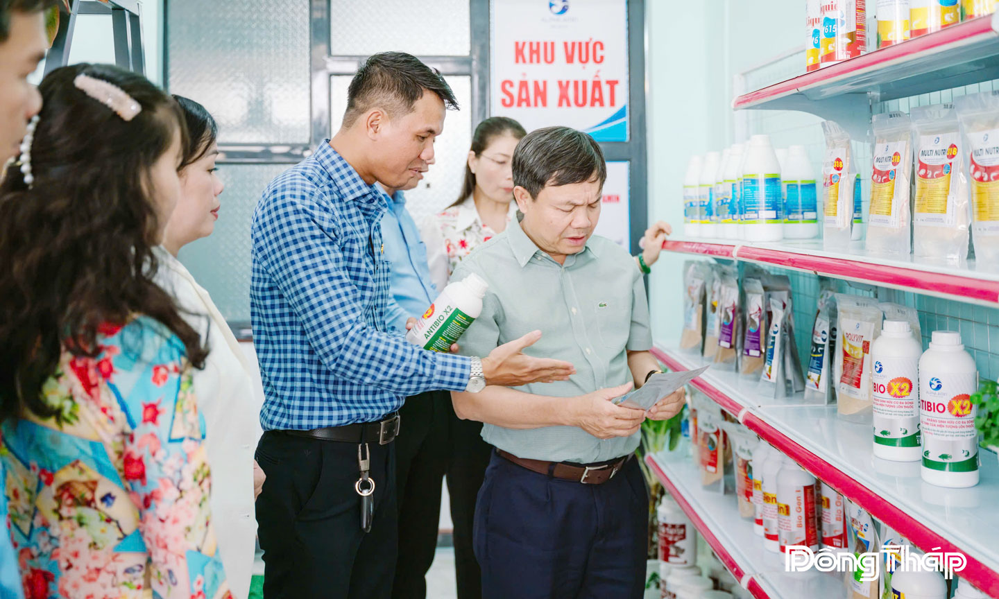 Đồng chí Phan Văn Thắng, Phó Bí thư Tỉnh ủy trong lần thăm và làm việc tại Alpha Amin.