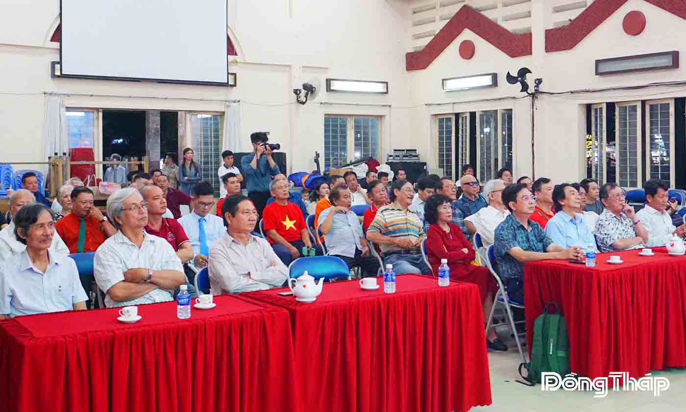 Quang cảnh buổi giao lưu 