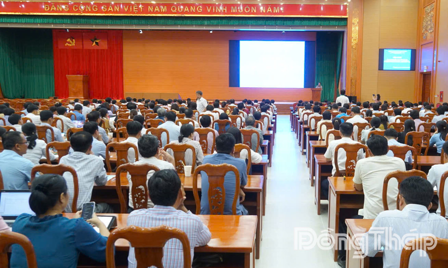 Đại biểu tham dự hội nghị tập huấn