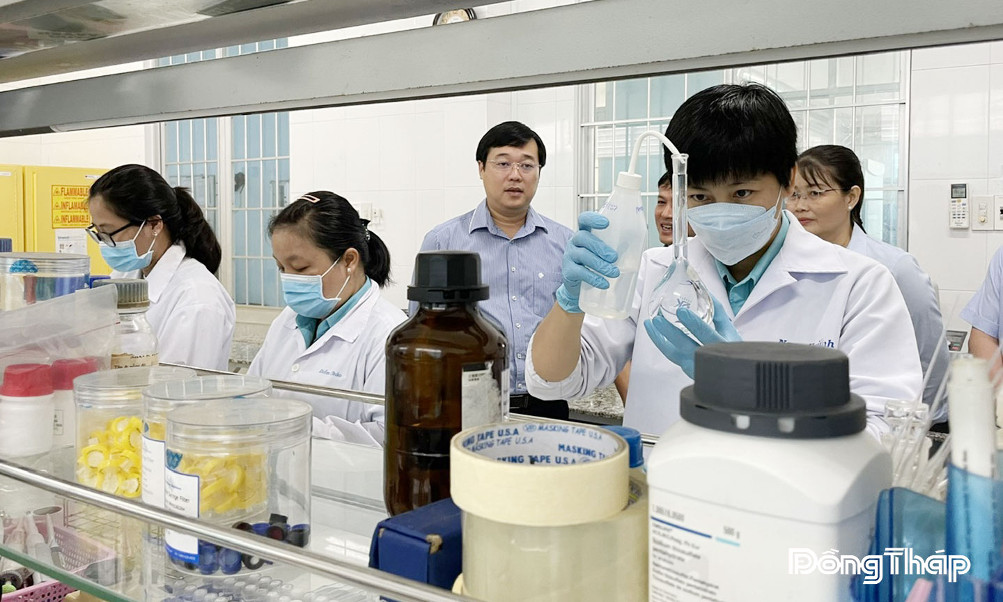 Kiểm định và kiểm nghiệm chất lượng sản phẩm công nghiệp, nông sản là một trong những dịch vụ uy tín của Trung tâm Nghiên cứu Ứng dụng và Dịch vụ khoa học và công nghệ tỉnh Đồng Tháp được các doanh nghiệp và người dân lựa chọn.