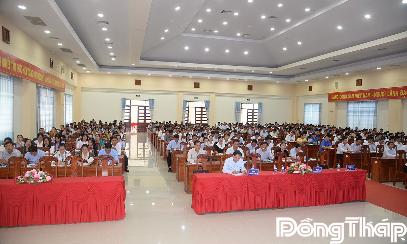 Quang cảnh hội nghị
