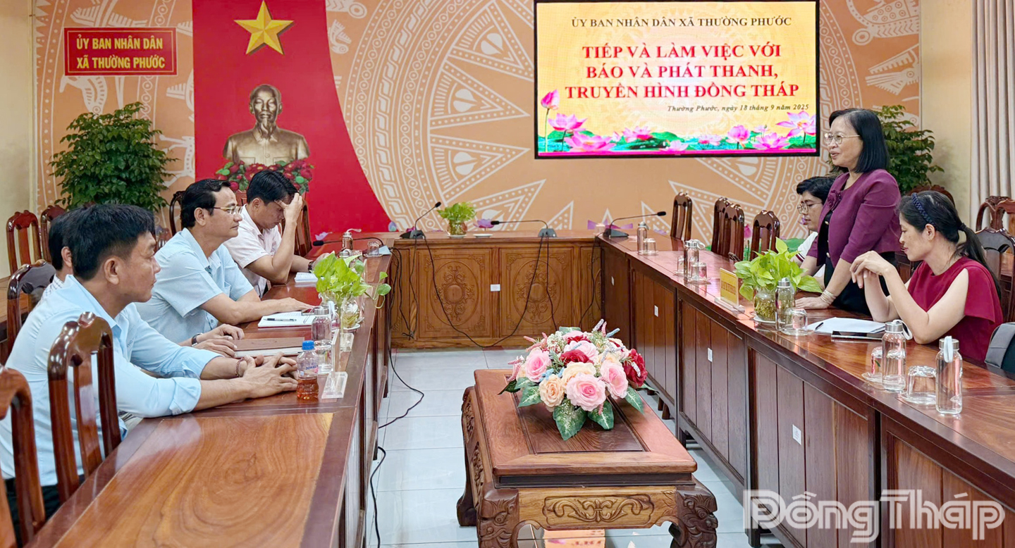 Quang cảnh buổi làm việc với lãnh đạo xã Thường Phước.