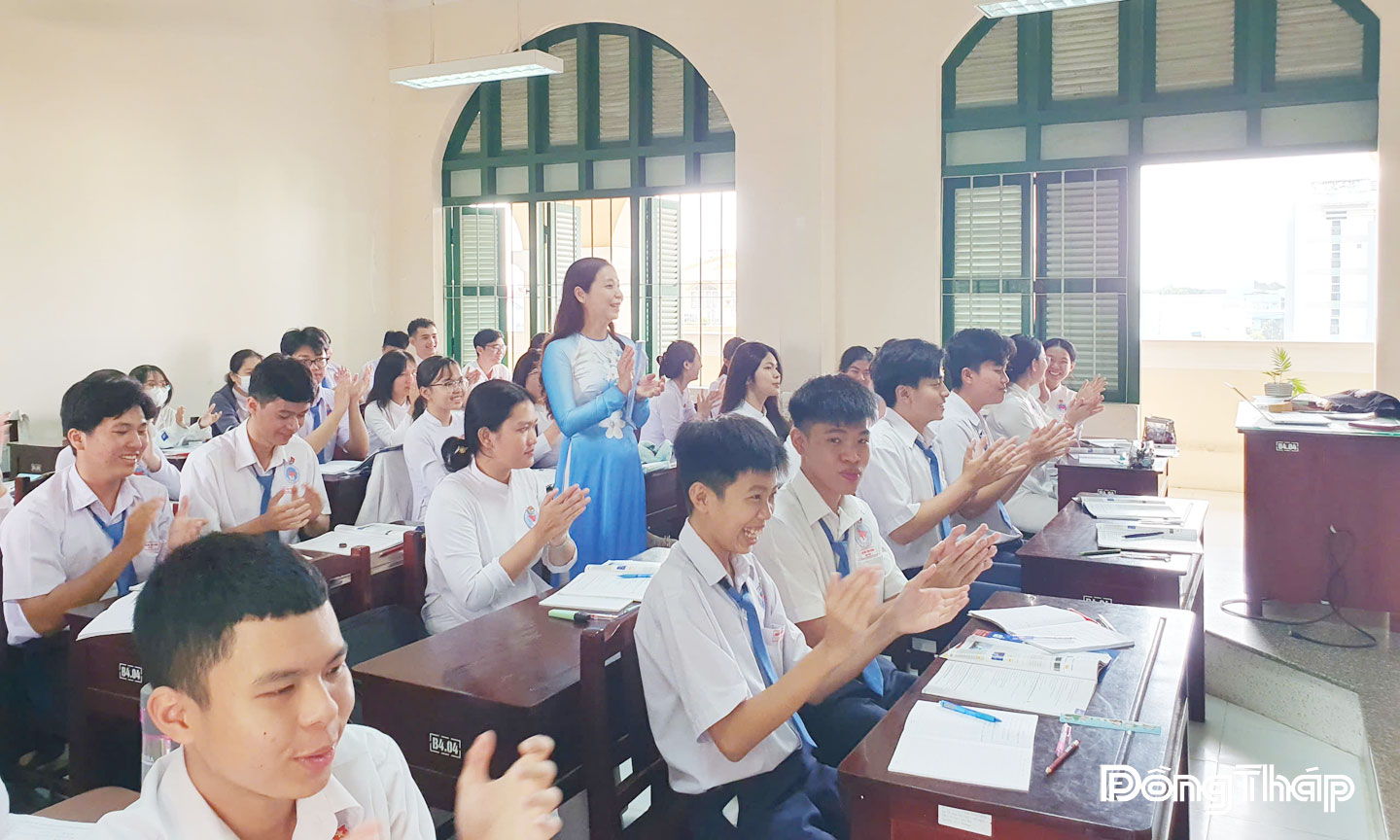 Năm học 2025 - 2026, các trường học trên địa bàn tỉnh Đồng Tháp phấn đấu 100% học sinh, sinh viên tham gia bảo hiểm y tế  (ảnh chụp tại Trường THPT Nguyễn Đình Chiểu, phường Mỹ Tho). 