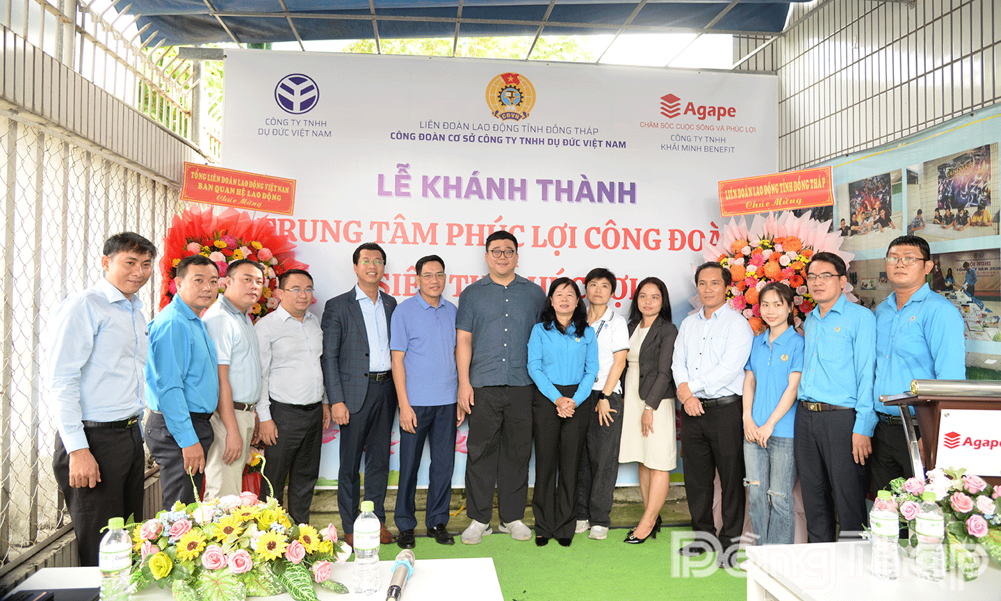 Đại biểu tham dự lễ khánh thành 