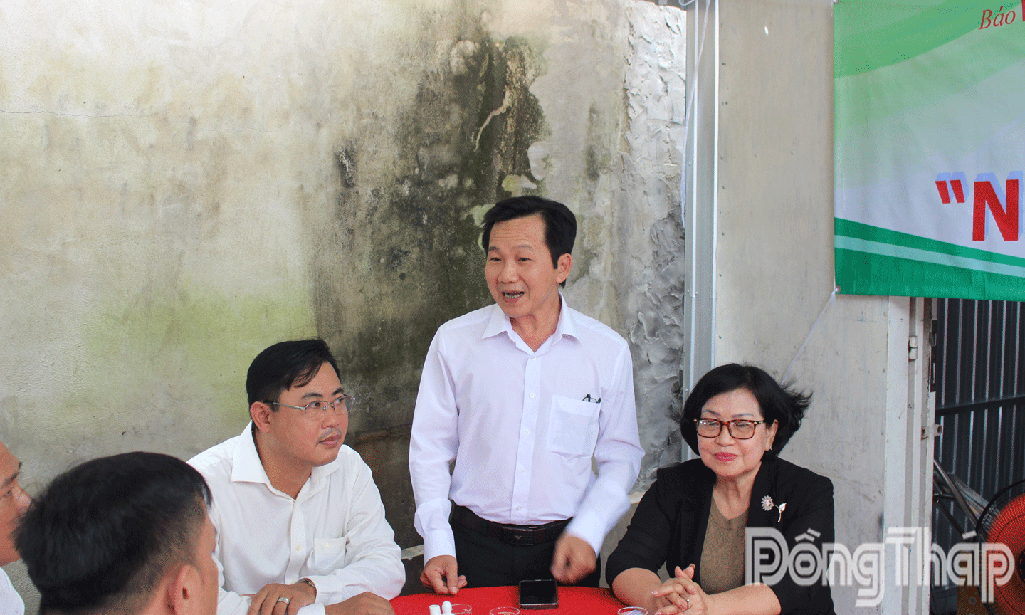 Phó Tổng Biên tập Báo và Phát thanh, truyền hình Đồng Tháp Nguyễn Trọng Tấn phát biểu. 