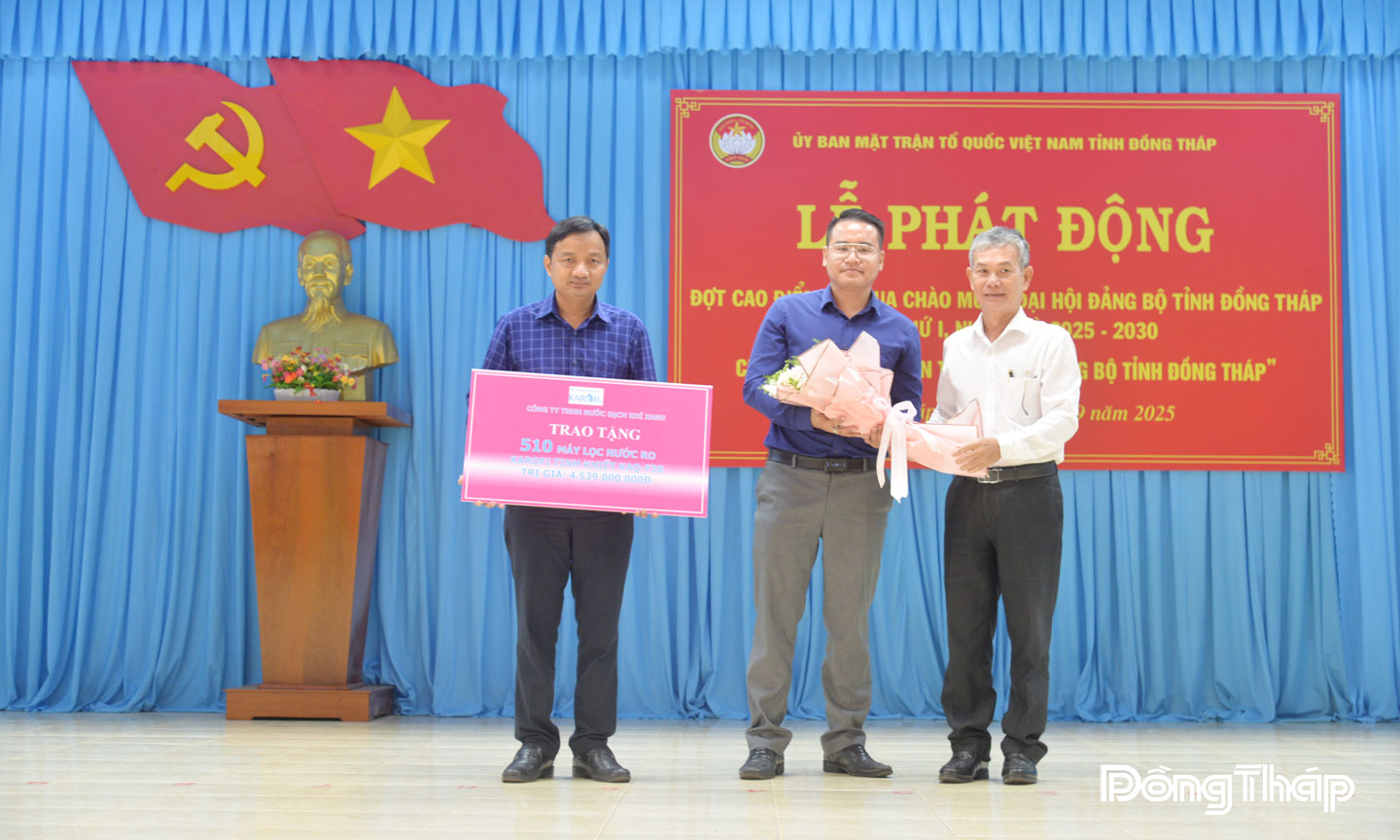Ủy ban Mặt trận Tổ quốc Việt Nam tỉnh thực hiện phần việc vận động trao 510 máy lọc nước trị giá trên 4,5 tỷ đồng.
