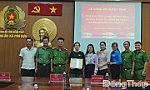 Xã Phú Hựu: Khen thưởng đột xuất cho em Phạm Nguyễn Anh Thư