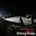 Sạt lở nghiêm trọng tái diễn tại xã Tân Long, 4 căn nhà bị cuốn trôi